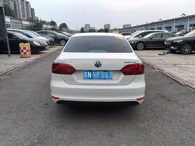 Volkswagen Sagitar 2013