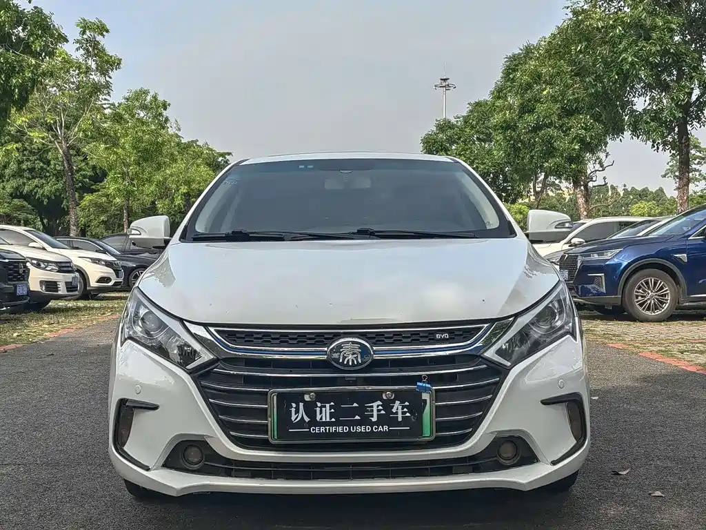 BYD Qin NEV 2018 — фото 2