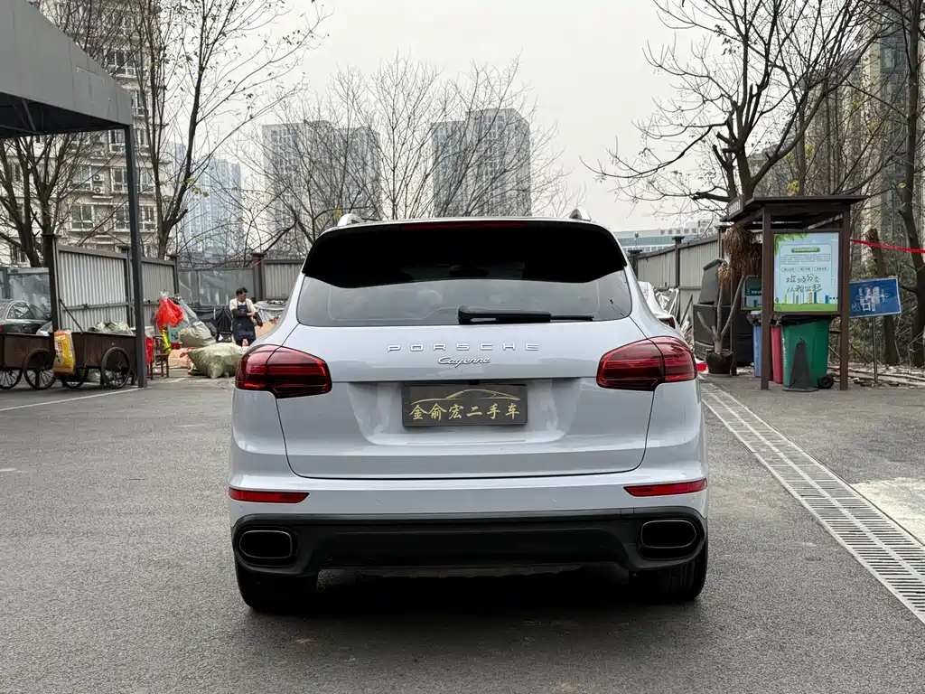 Porsche Cayenne 2017 — фото 2