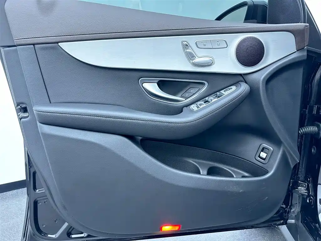 Mercedes-Benz GLC 2022 — фото 7