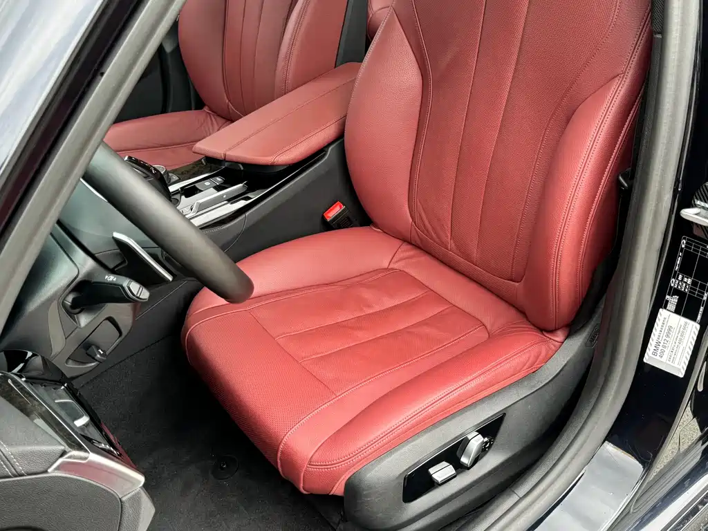 BMW 5 Series 2020 — фото 10