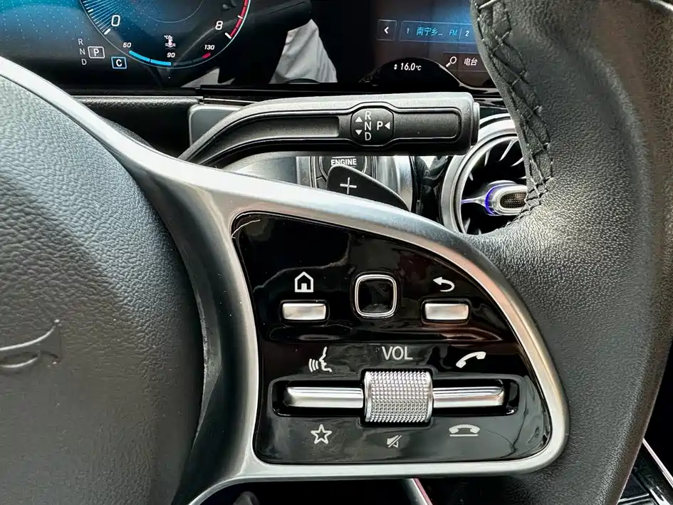 Mercedes-Benz GLB 2020 — фото 24