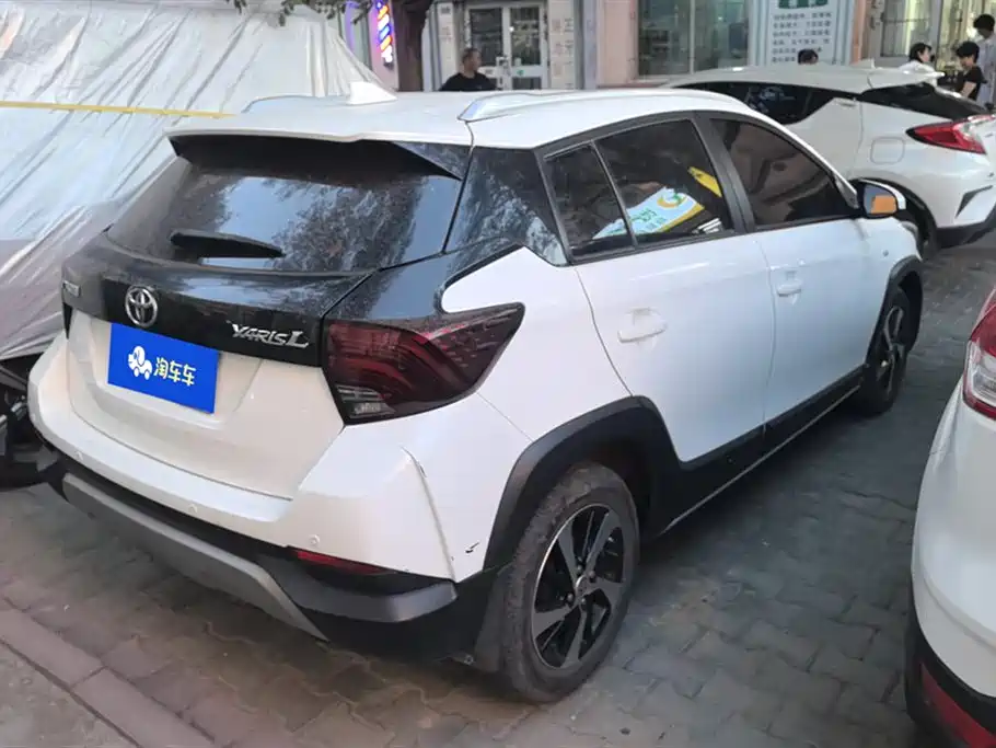Toyota Yaris L 2021 — фото 3