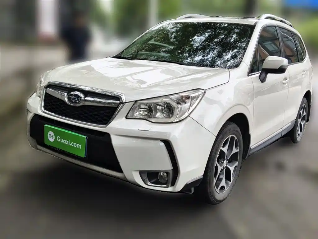 Subaru Forester 2014 — фото 2