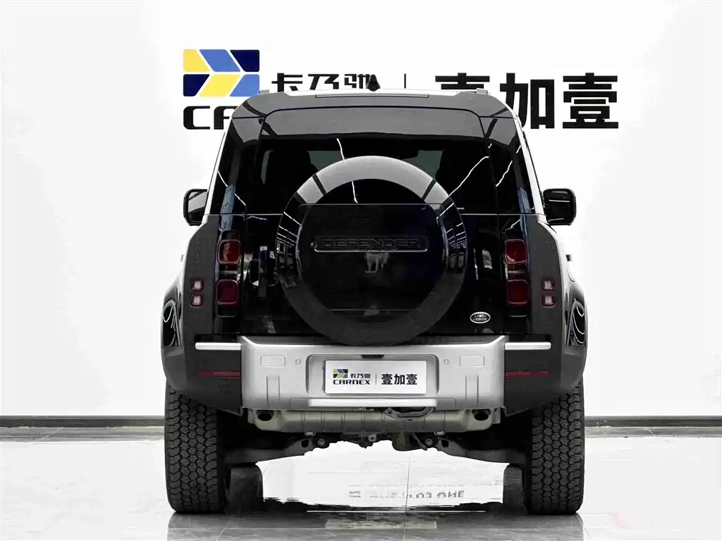 Land Rover Defender 2024 — фото 18