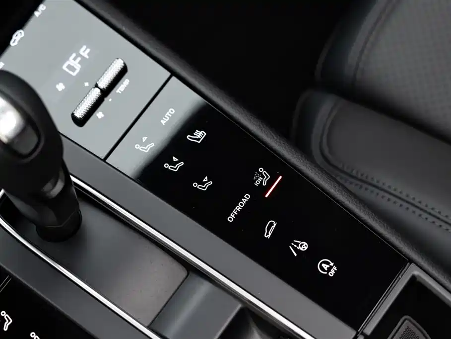 Porsche Macan 2023 — фото 19