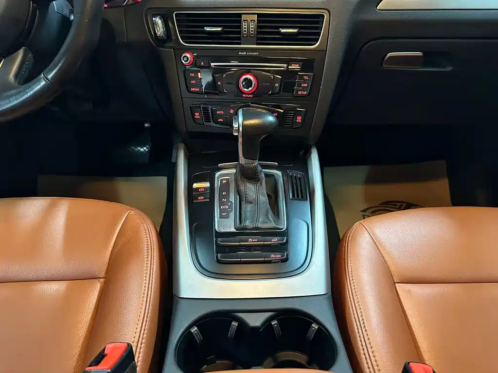 Audi Q5 2015 — фото 12