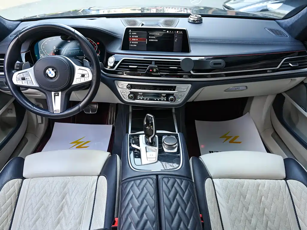 BMW 7 Series 2022 — фото 16