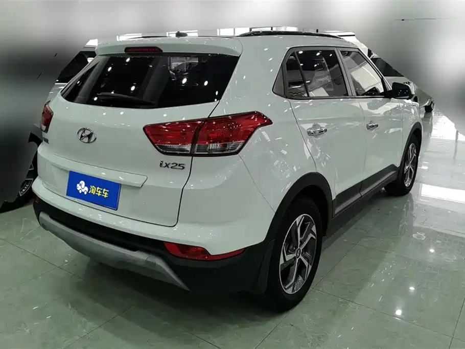 Hyundai ix25 2018 — фото 3