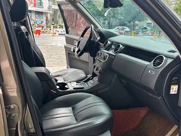 Land Rover Discovery 2014