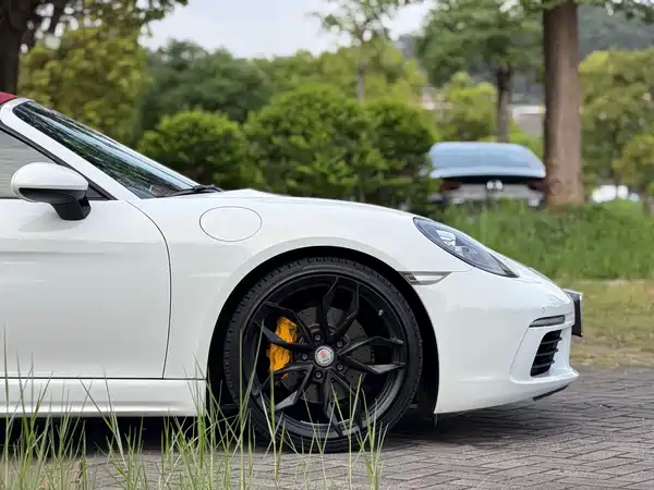 Porsche 718 2016