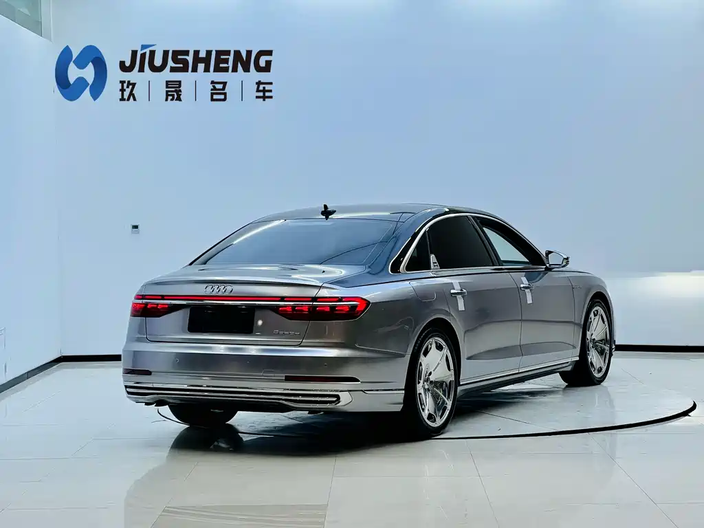 Audi A8 2022