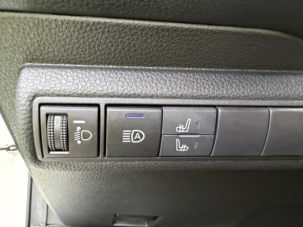 Toyota Corolla 2022 — фото 14