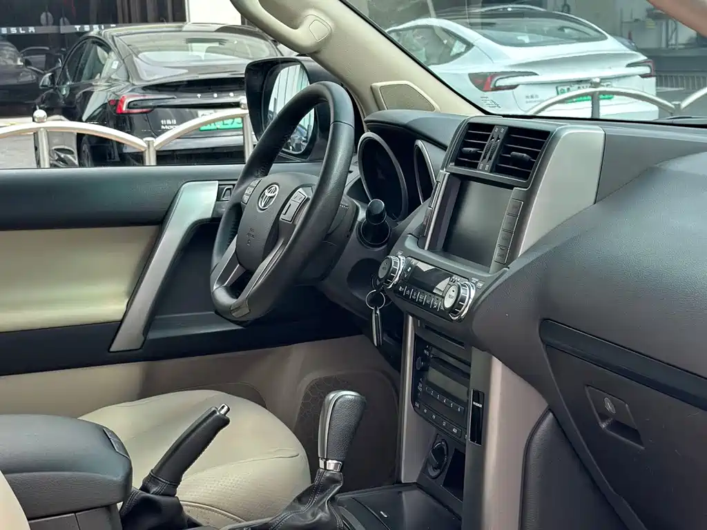 Toyota Prado 2010