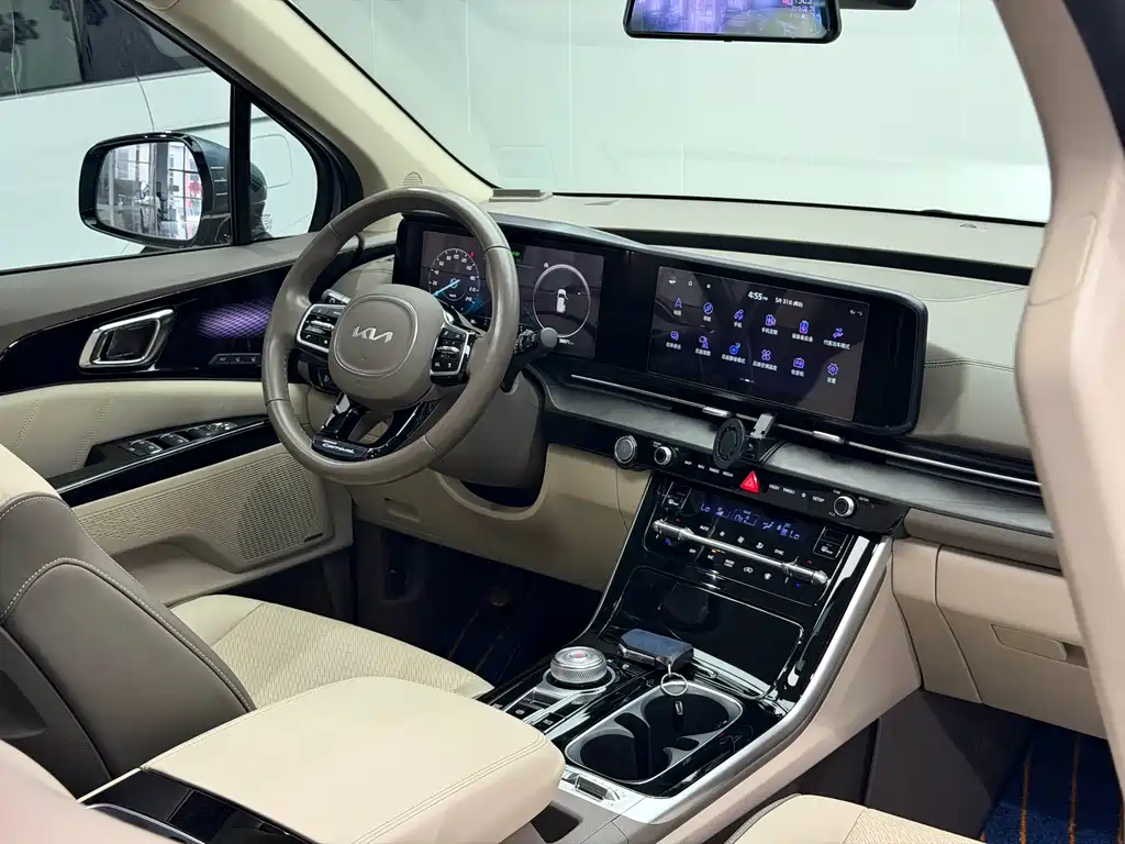 Kia Carnival 2022 — фото 24