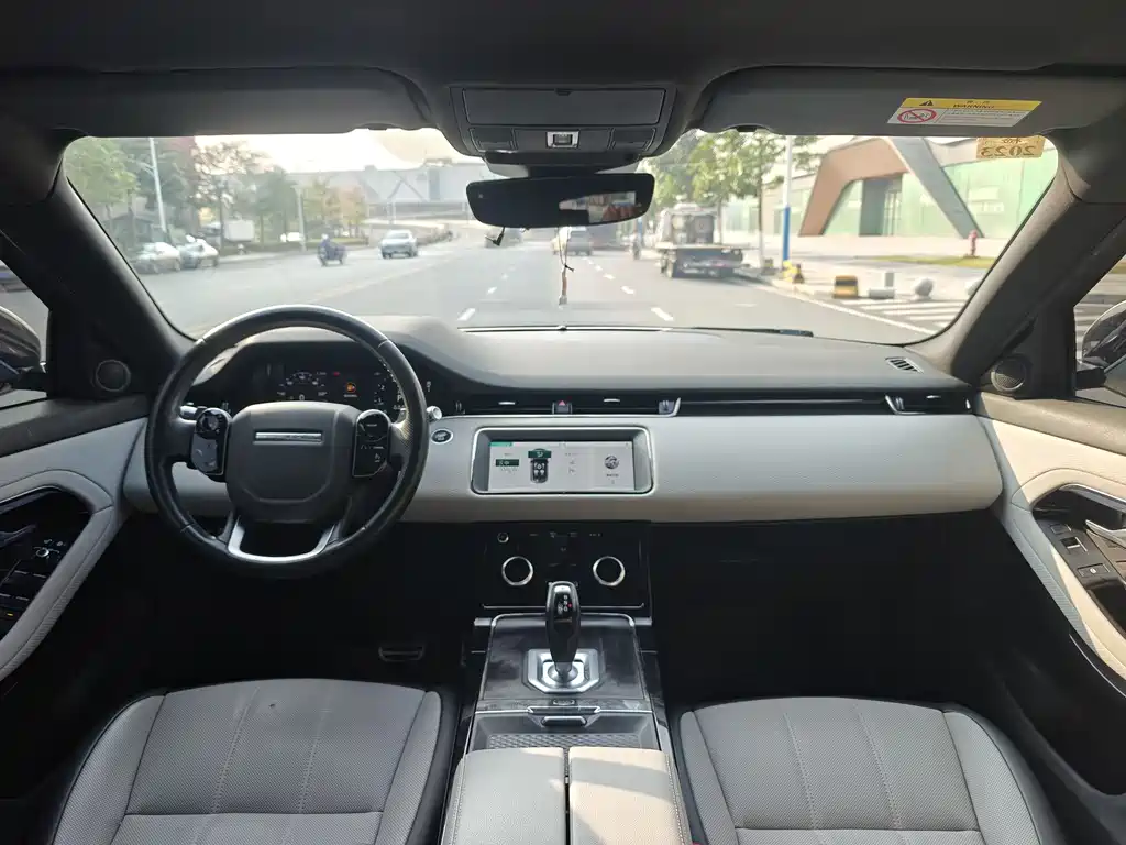 Land Rover Evoque 2021 — фото 9
