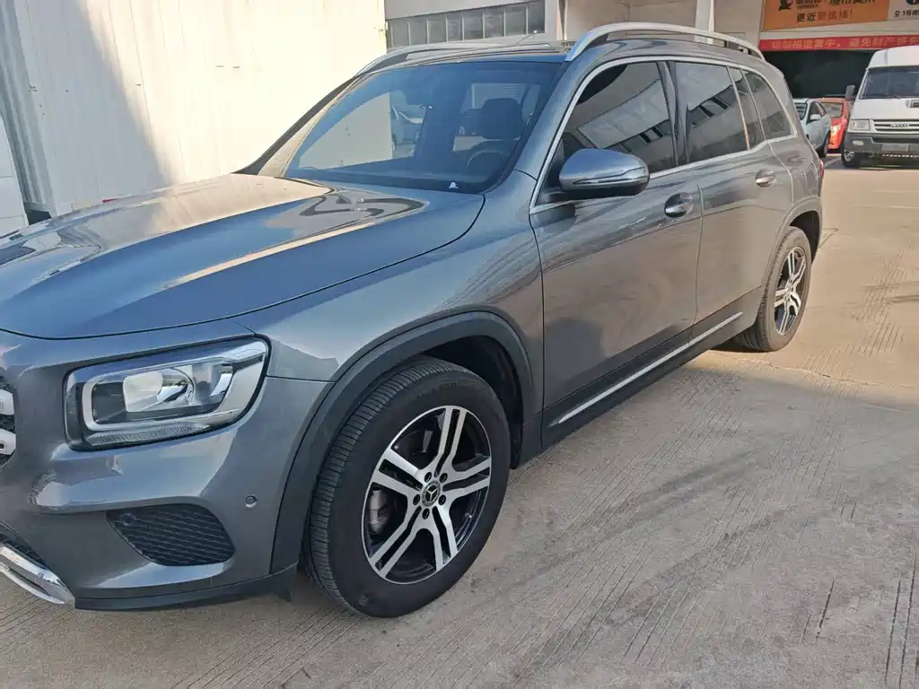 Mercedes-Benz GLB 2021