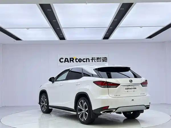 Lexus RX 2020