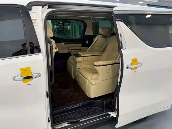 Toyota Alphard 2021