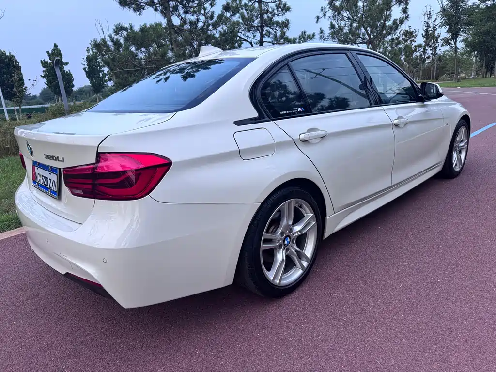BMW 3 Series 2017 — фото 10