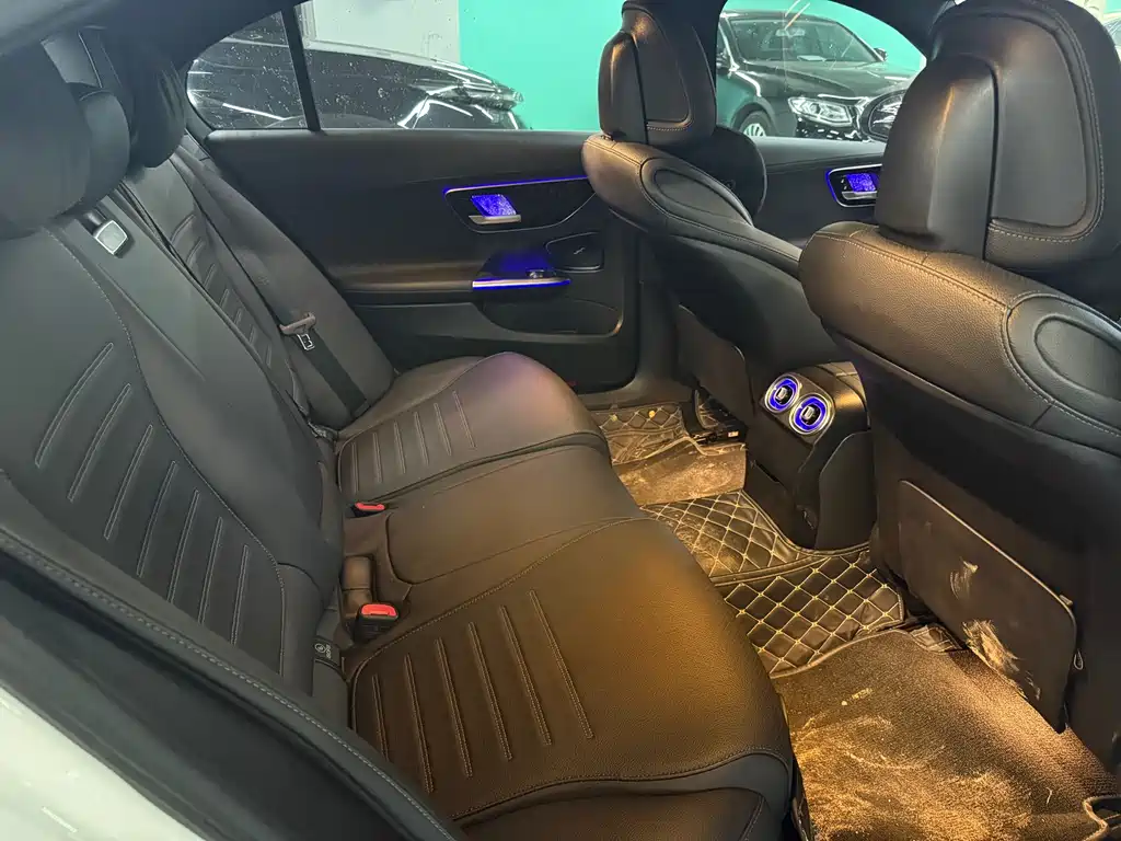 Mercedes-Benz C-Class 2023 — фото 14