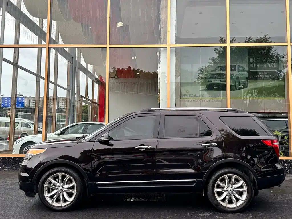 Ford Explorer 2014 — фото 16