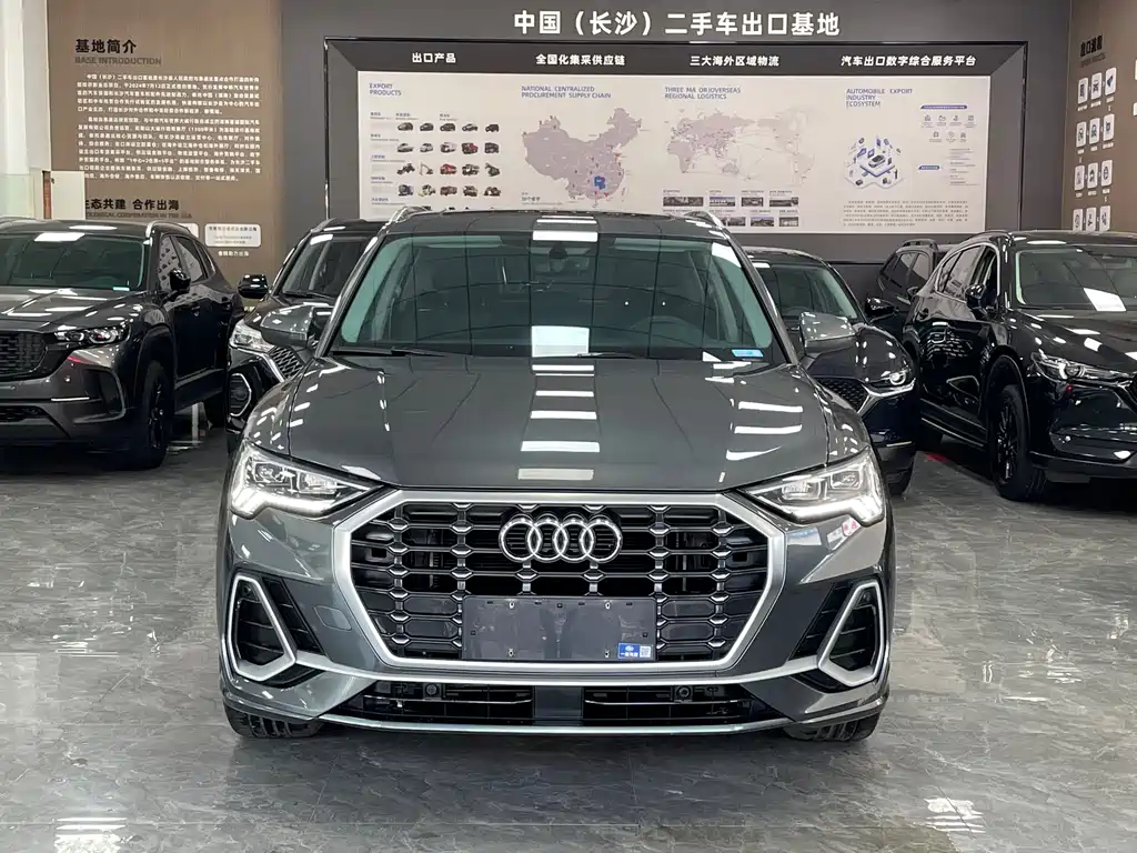 Audi Q3 2022 — фото 2