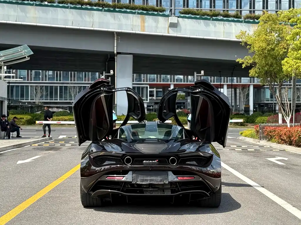 McLaren 720S 2018 — фото 8
