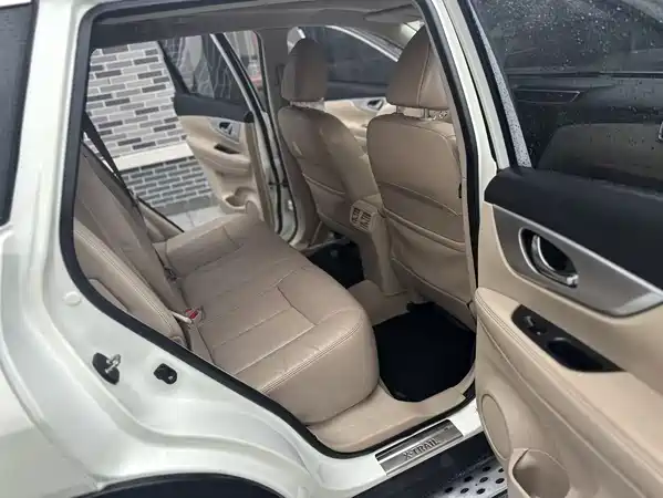 Nissan X-Trail 2015