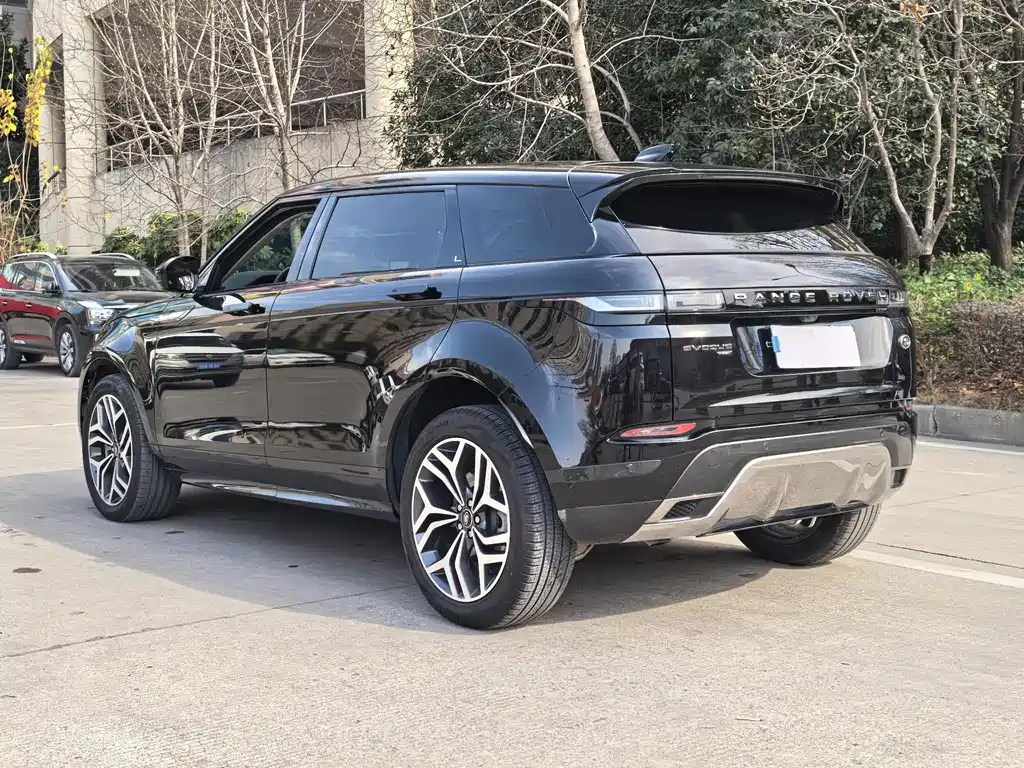 Land Rover Evoque 2024 — фото 15