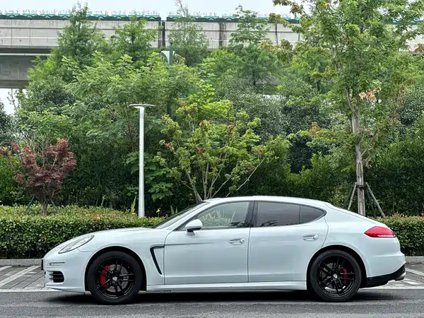 Porsche Panamera 2016
