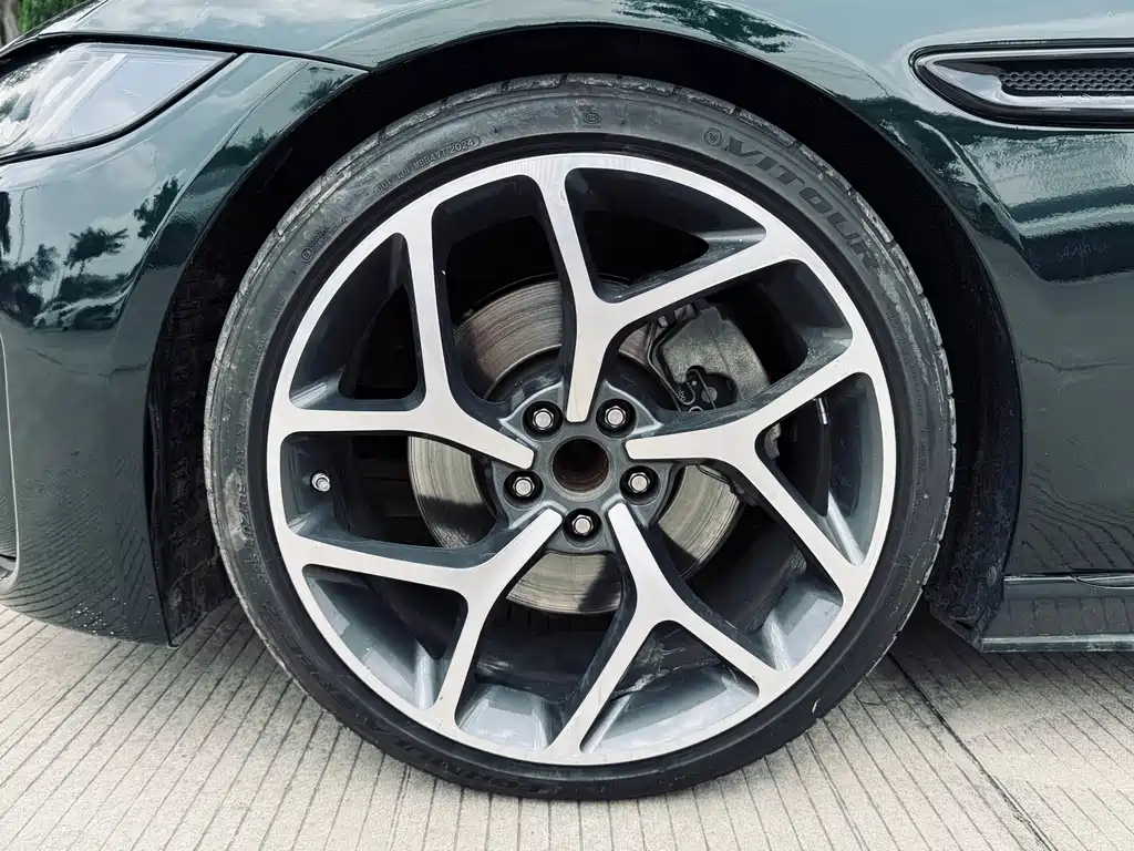 Jaguar XEL 2023 — фото 14