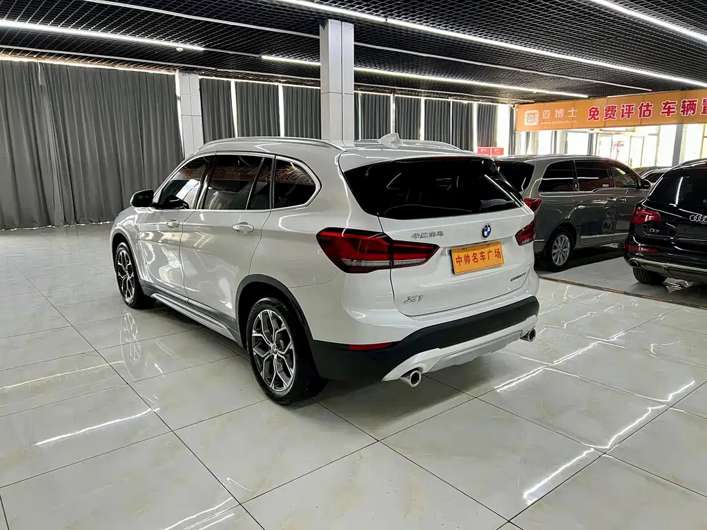 BMW X1 2020 — фото 4