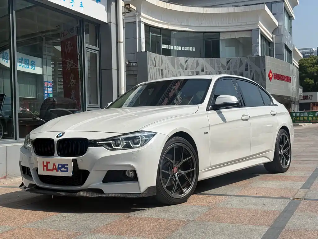 BMW 3 Series 2016 — фото 1