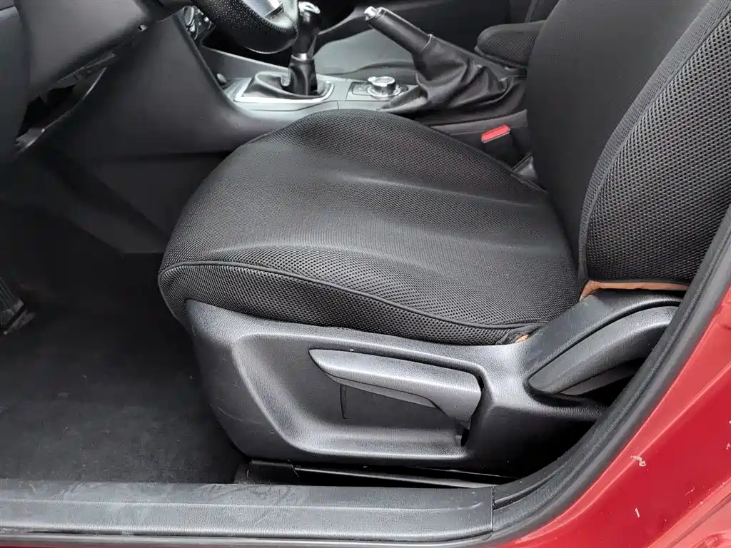Mazda 3 Axela 2014 — фото 20