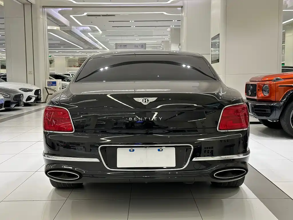 Bentley Flying Spur 2021 — фото 21
