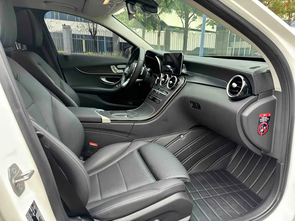 Mercedes-Benz C-Class 2021 — фото 23