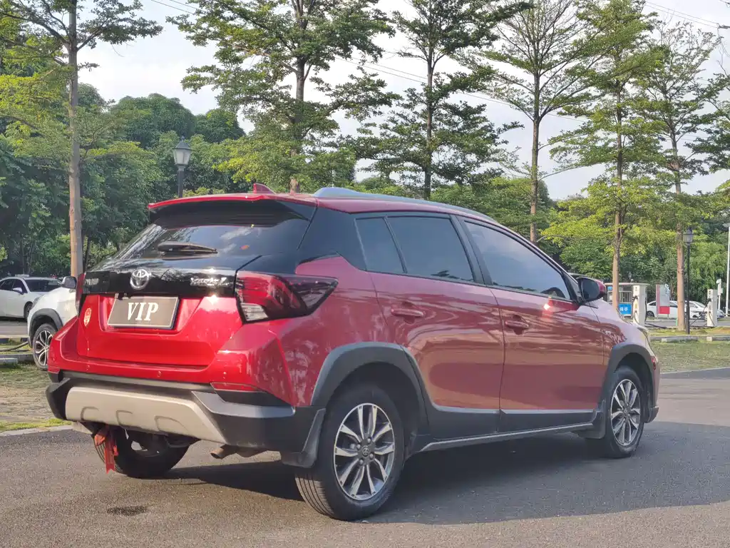 Toyota Yaris L 2021