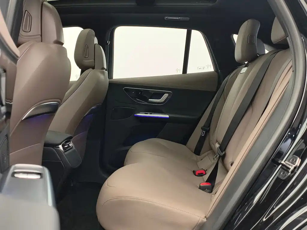 Mercedes-Benz EQE SUV 2025 — фото 11
