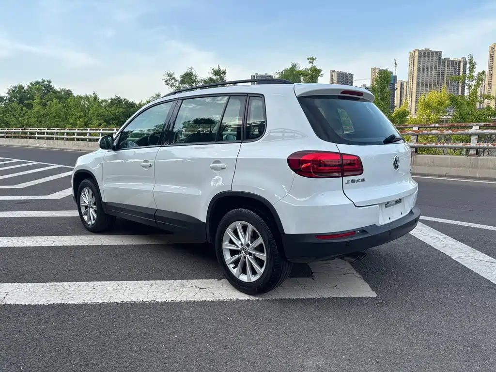 Volkswagen Tiguan 2015 — фото 7