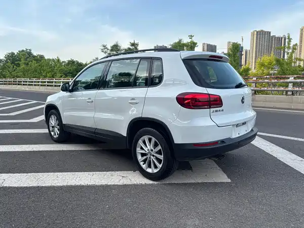 Volkswagen Tiguan 2015
