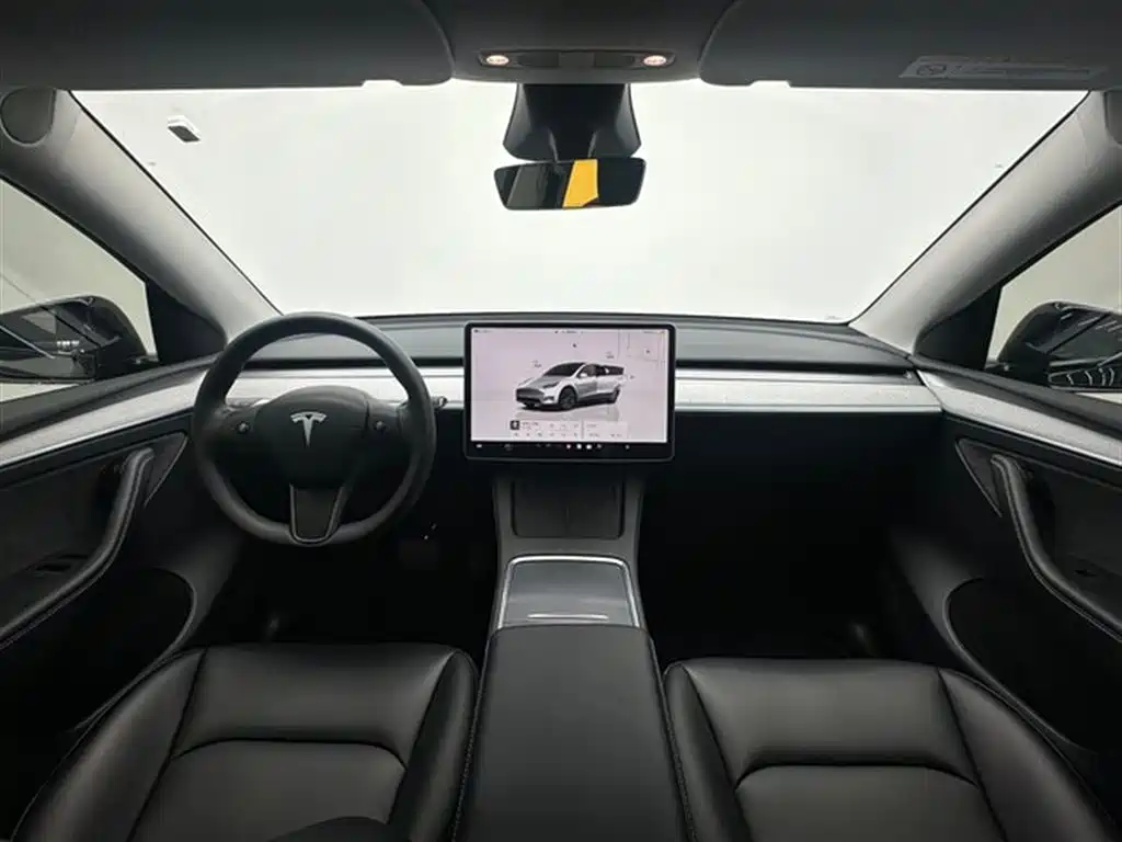 Tesla Model Y 2024 — фото 15
