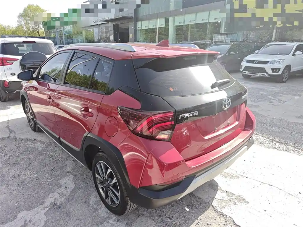 Toyota Yaris L 2020 — фото 23