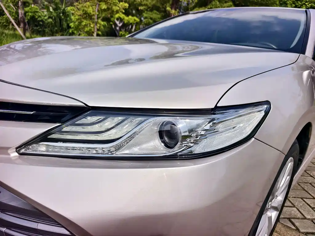 Toyota Camry 2019 — фото 15