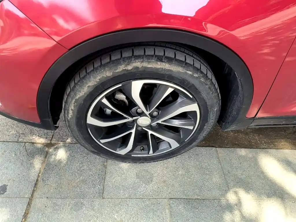 Geely Emgrand GS 2020 — фото 23
