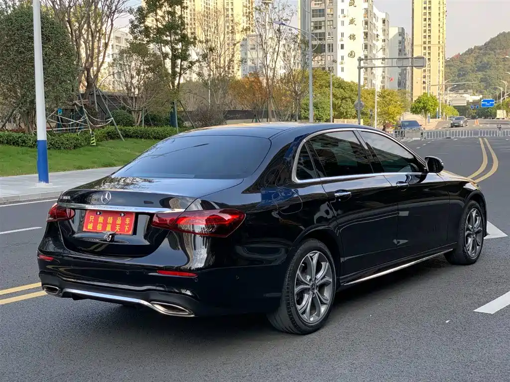 Mercedes-Benz E-Class 2022