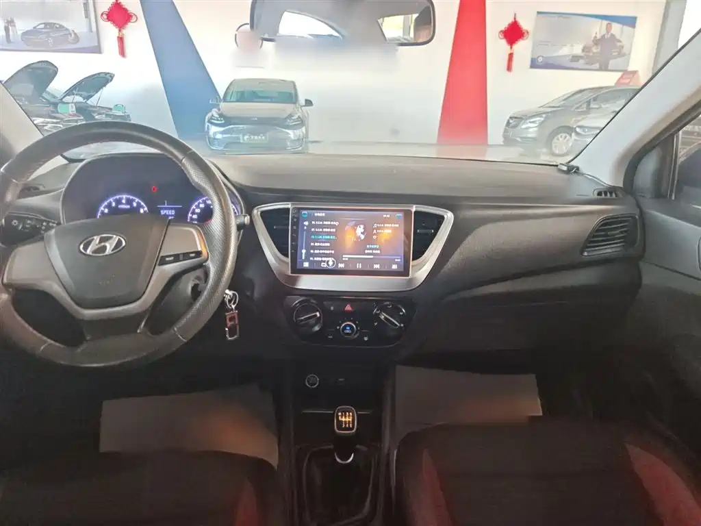 Hyundai Verna 2019 — фото 10