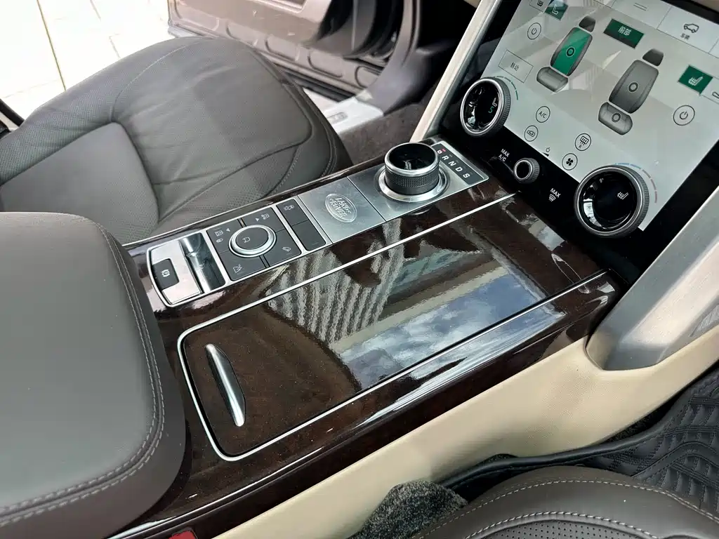 Land Rover Range Rover 2022 — фото 10