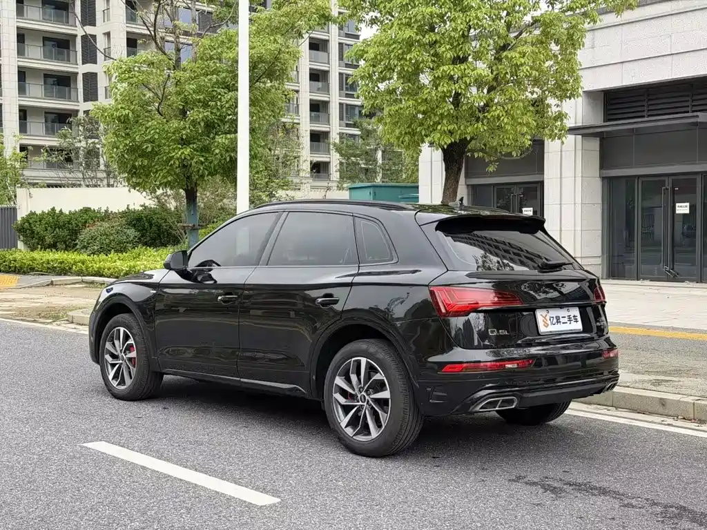 Audi Q5L 2024 — фото 4
