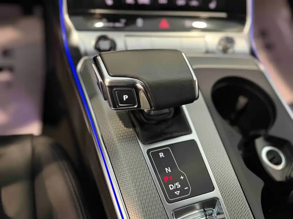 Audi A6 2021 — фото 10